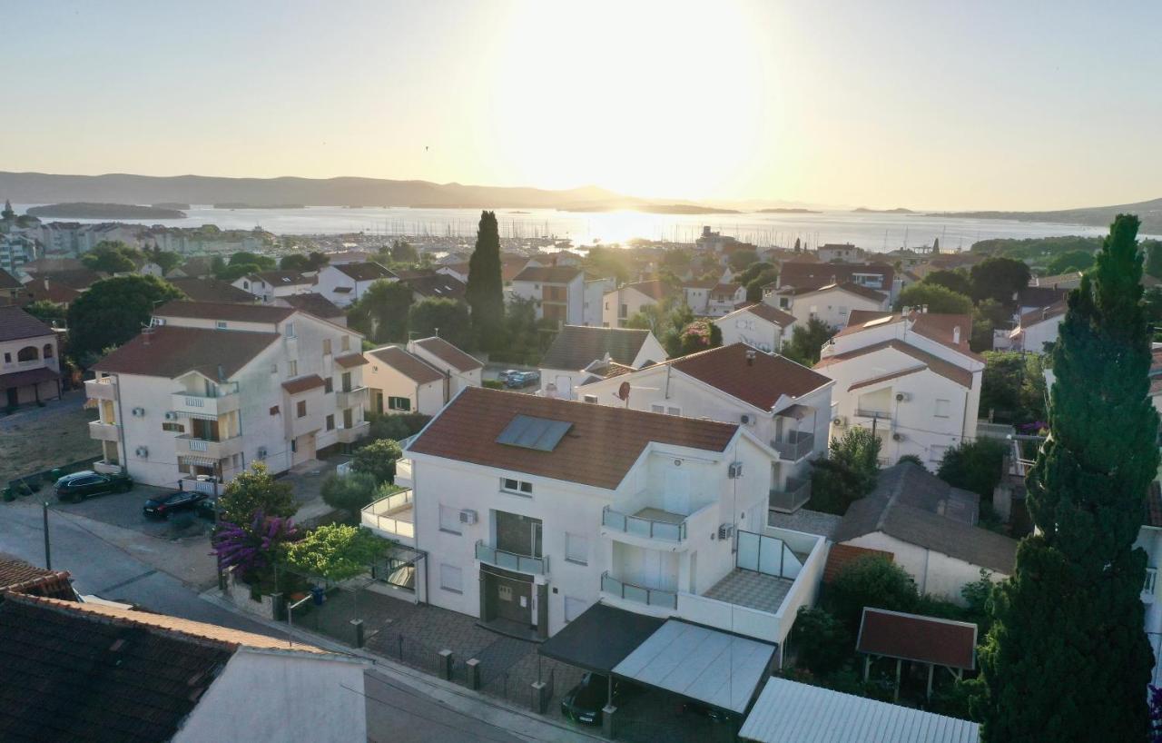 Apartments Dumancic Биоград-на-Мору Экстерьер фото