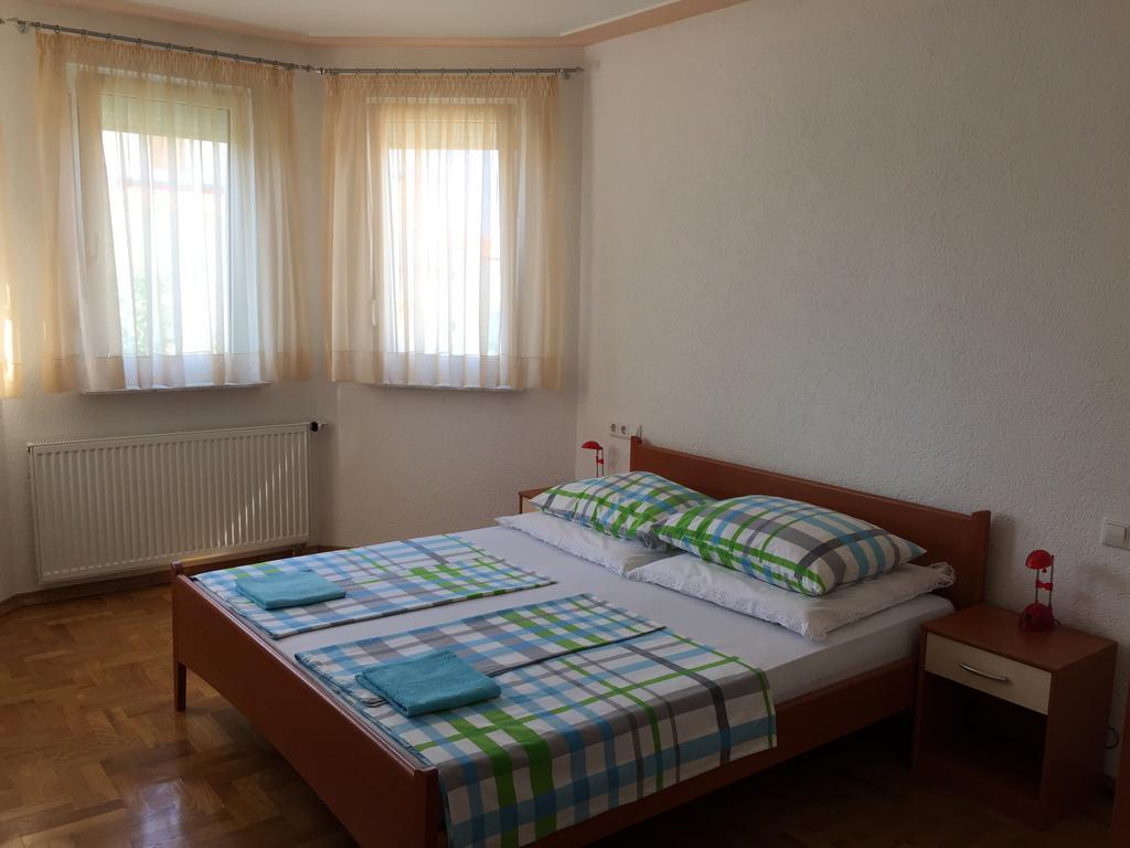 Apartments Dumancic Биоград-на-Мору Экстерьер фото