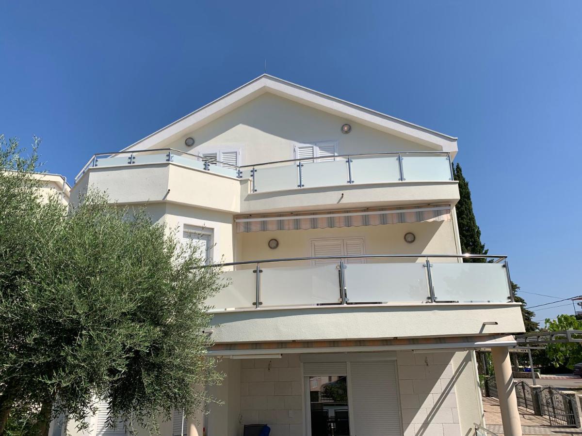 Apartments Dumancic Биоград-на-Мору Экстерьер фото
