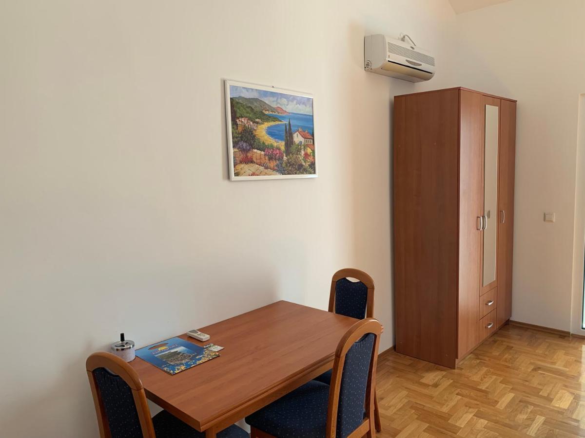 Apartments Dumancic Биоград-на-Мору Экстерьер фото
